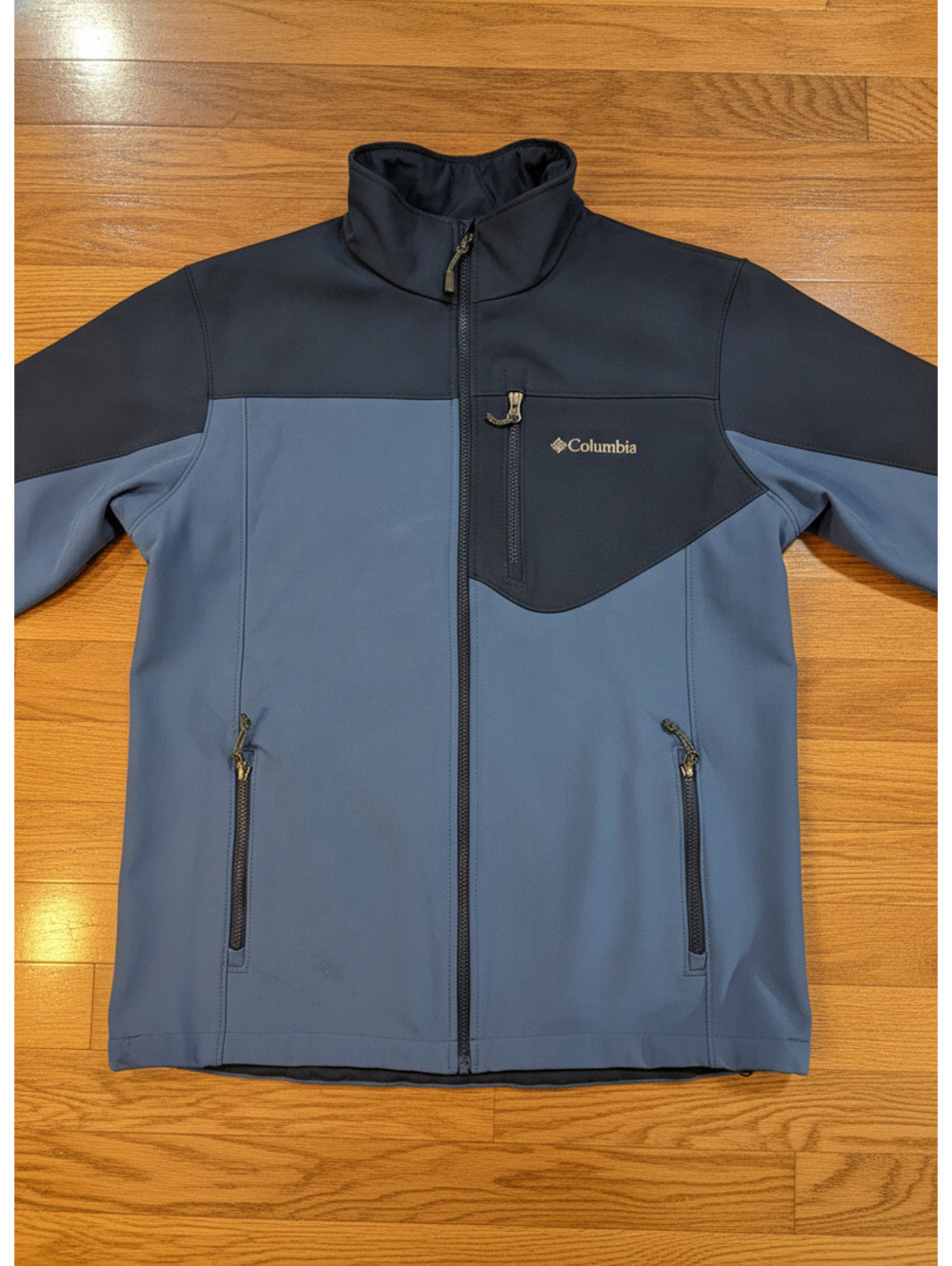 Columbia Men's Softshell Jacket Blue and Black Medium